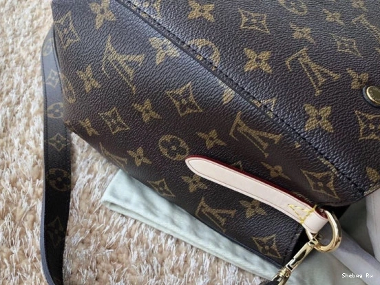 Louis Vuitton MONTAIGNE BB 0818